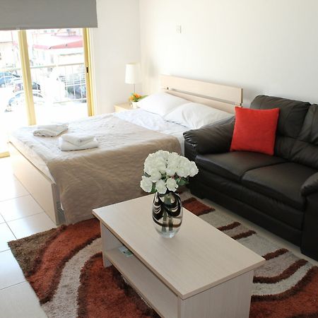 Tiffany City Apartments Larnaca Buitenkant foto