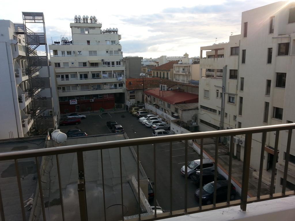 Tiffany City Apartments Larnaca Kamer foto