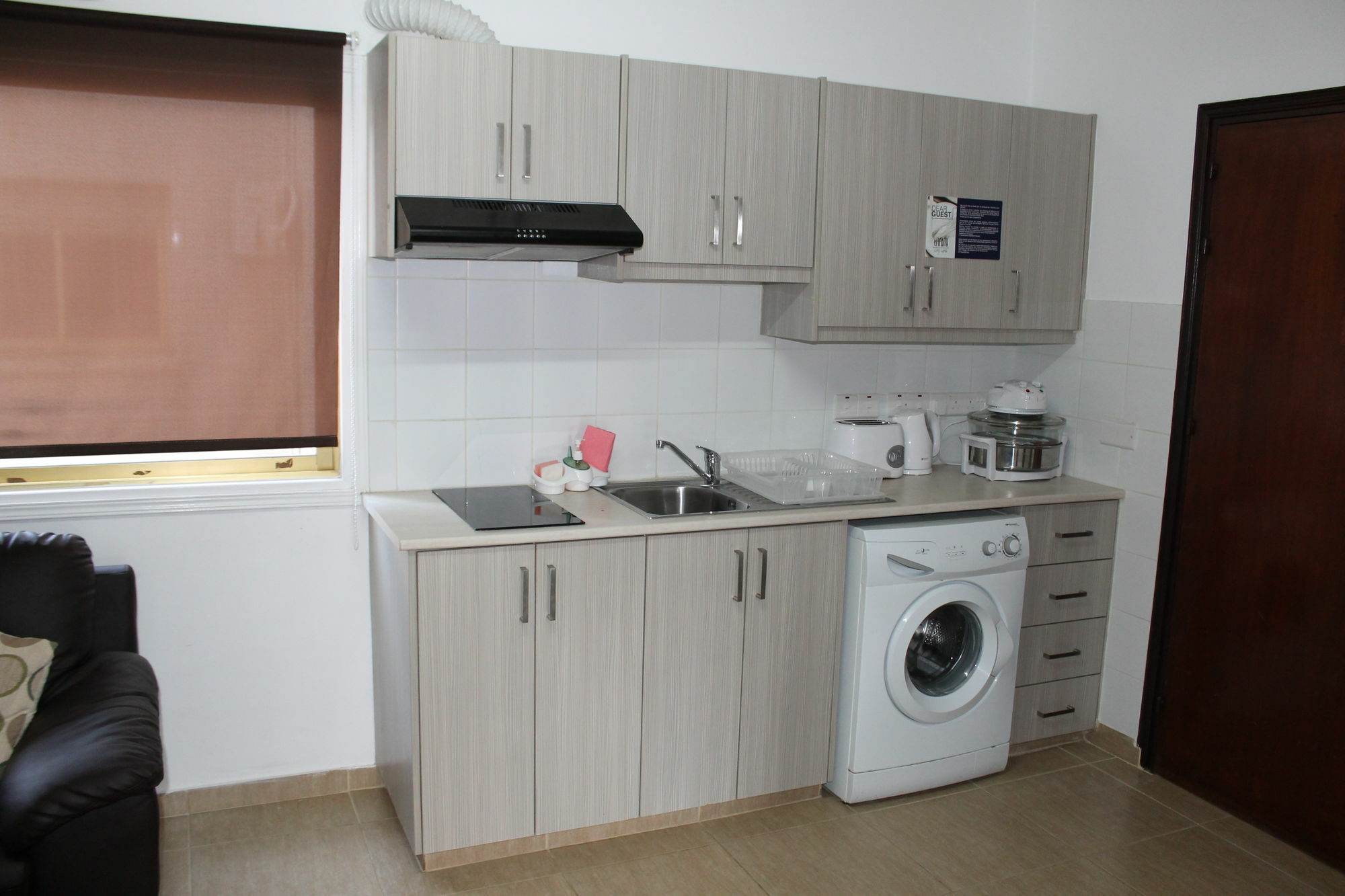 Tiffany City Apartments Larnaca Buitenkant foto
